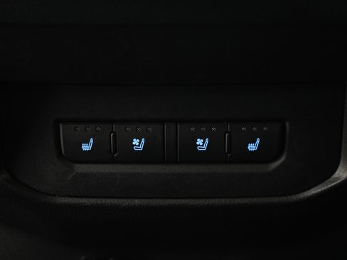 Used 2024 Toyota Tundra Platinum w/ TRD Off-Road Package AWD/4WD image 19