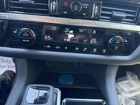 New 2026 Nissan Pathfinder SL w/ SL Premium Package AWD/4WD image 22