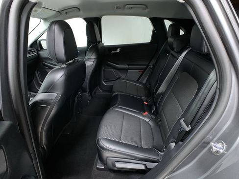 Used 2024 Ford Escape SE image 19