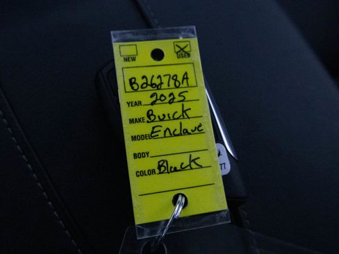 Certified 2025 Buick Enclave Avenir w/ Super Cruise Package image 27