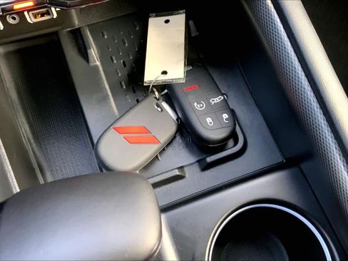 Used 2025 Dodge Durango R/T image 13