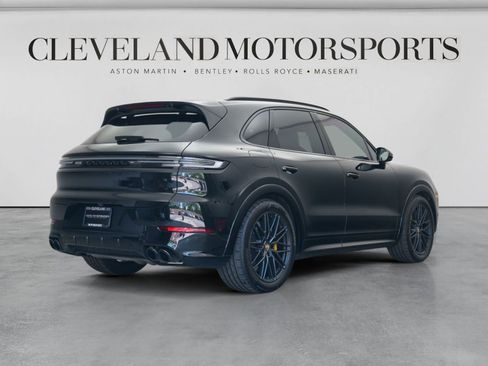 Used 2025 Porsche Cayenne GTS AWD/4WD image 56