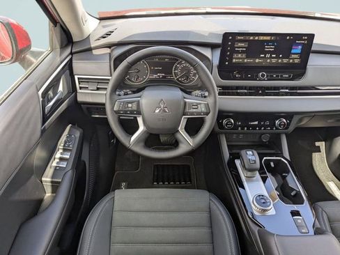New 2026 Mitsubishi Outlander SE FWD image 15