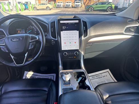 Used 2024 Ford Edge SEL image 17