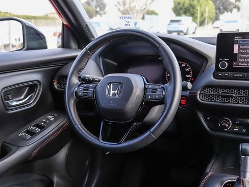 Used 2024 Honda HR-V Sport image 16