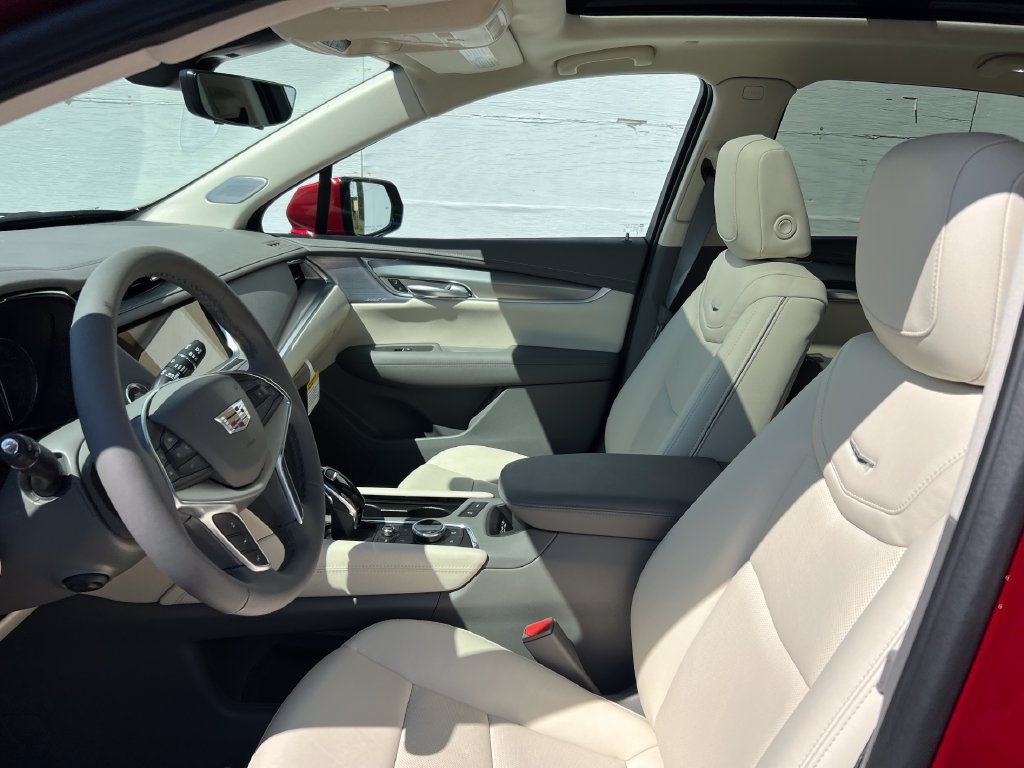 New 2026 Cadillac XT5 Premium Luxury w/ Driver Assist Package FWD image 10
