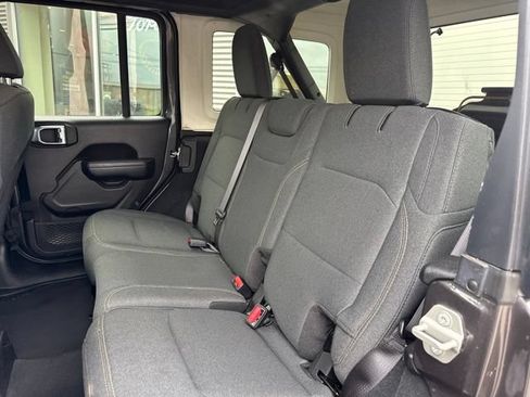 Used 2024 Jeep Wrangler Unlimited Sport AWD/4WD image 10