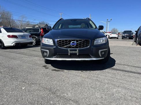 Used 2015 Volvo XC70 T6 image 2