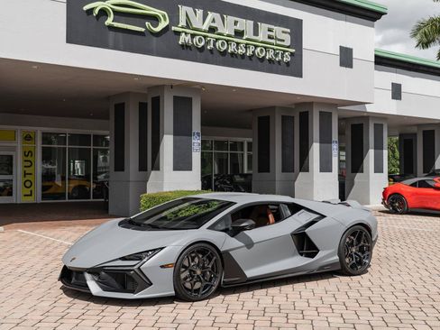 Used 2024 Lamborghini Revuelto AWD/4WD image 30