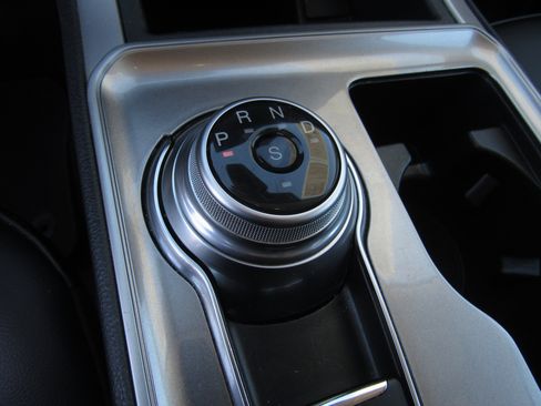 Used 2024 Ford Edge SEL AWD/4WD image 19