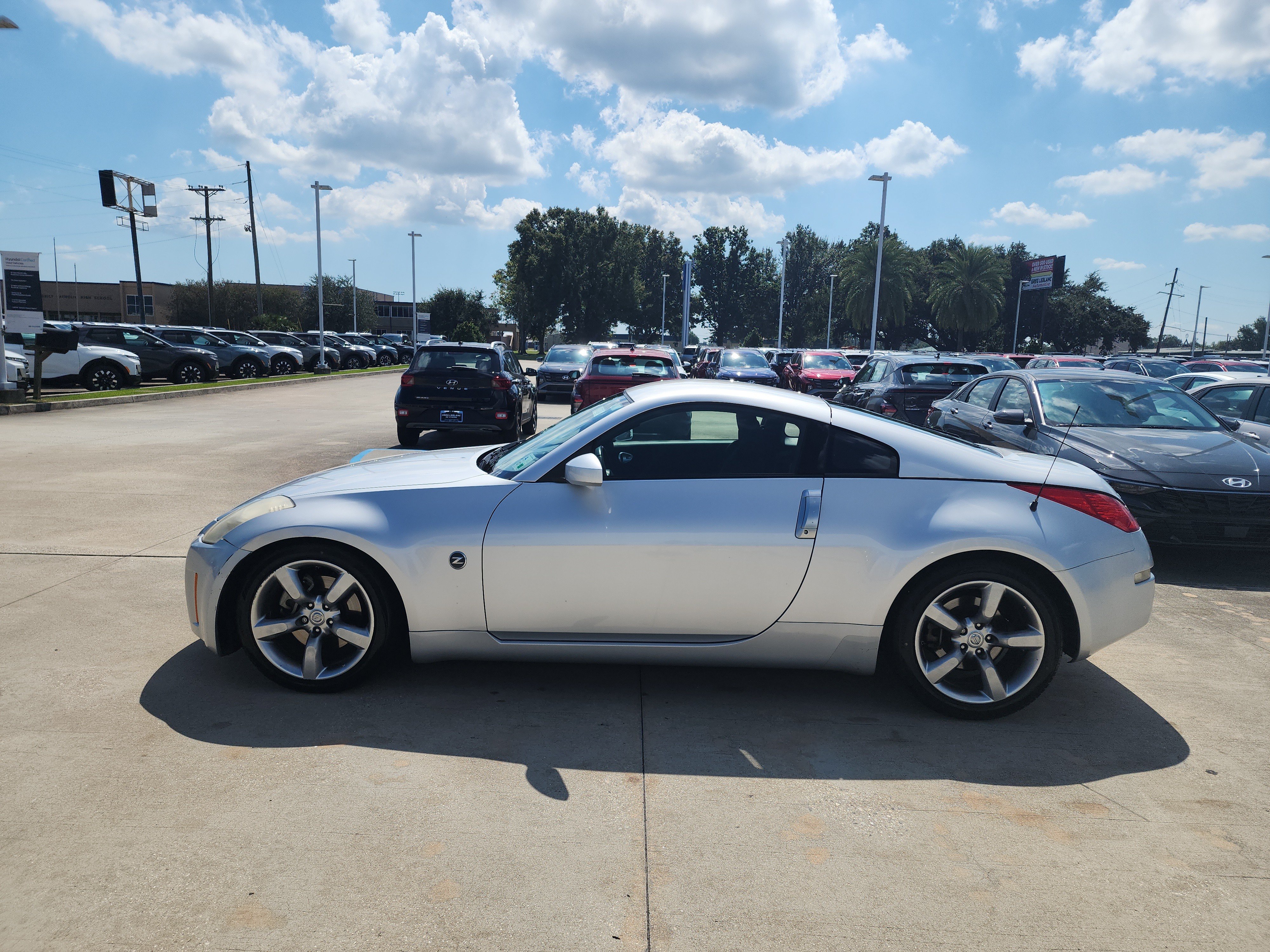 Used 2006 Nissan 350Z Enthusiast RWD image 4