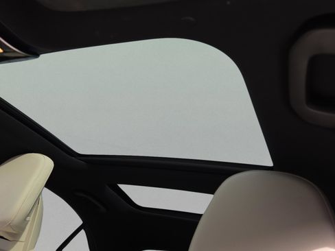 Certified 2023 Mercedes-Benz C 300 Sedan image 22