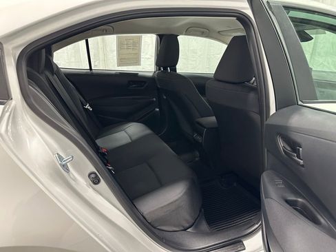 Used 2025 Toyota Corolla LE image 48
