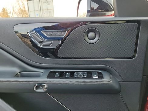New 2026 Lincoln Aviator AWD image 18