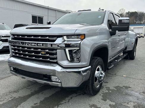 Used 2021 Chevrolet Silverado 3500 LTZ w/ LTZ Convenience Package image 7