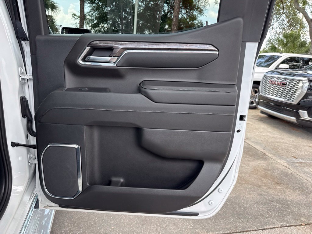 Used 2024 Chevrolet Silverado 1500 LTZ AWD/4WD image 26