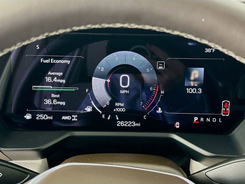 Used 2024 GMC Acadia Denali image 12