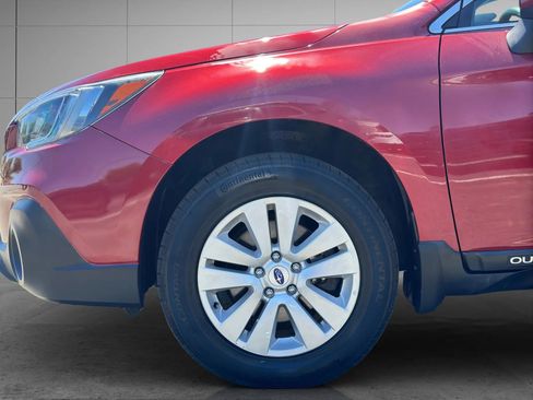 Used 2018 Subaru Outback 2.5i Premium AWD/4WD image 21