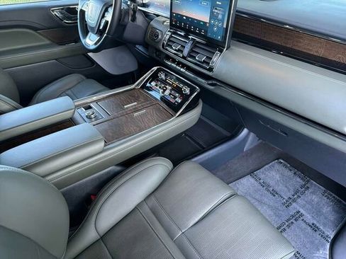 Used 2023 Lincoln Navigator Black Label AWD/4WD image 21