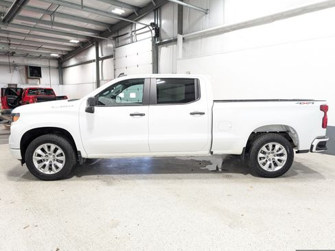 Used 2024 Chevrolet Silverado 1500 Custom AWD/4WD image 6
