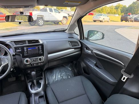 Used 2019 Honda Fit LX image 21