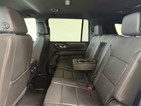 Used 2024 Chevrolet Suburban LT AWD/4WD image 15