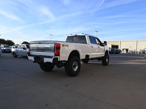 Used 2024 Ford F350 Platinum w/ FX4 Off-Road Package image 6