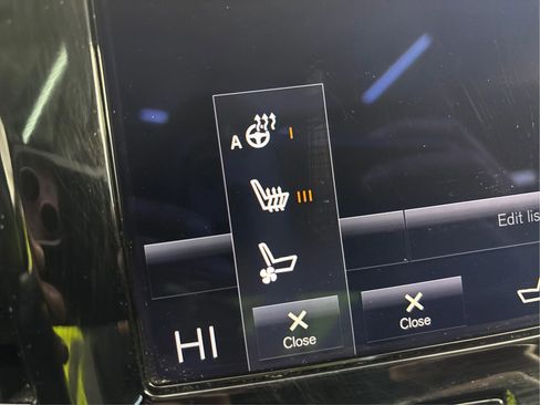 Used 2018 Volvo S90 T6 Inscription image 44