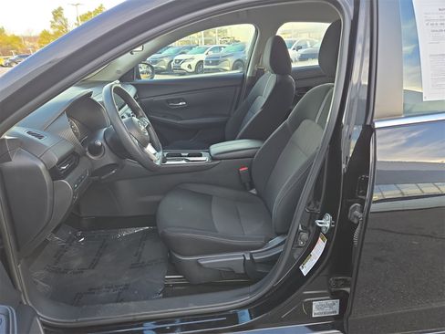 Certified 2024 Nissan Sentra SV image 10