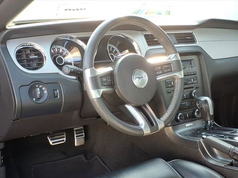 Used 2013 Ford Mustang Premium image 5