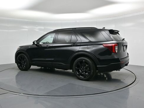 Certified 2022 Ford Explorer ST-Line w/ Class IV Trailer Tow Package image 7