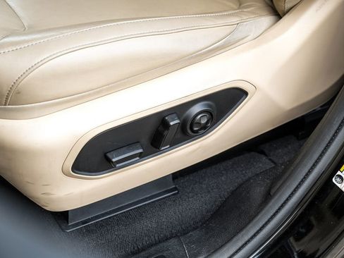 Used 2022 Jeep Grand Cherokee L Limited RWD image 44