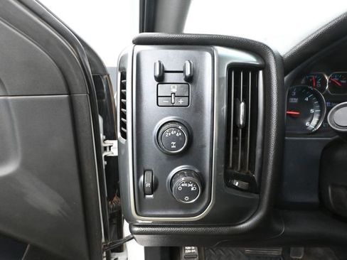 Used 2019 Chevrolet Silverado 2500 LT image 32