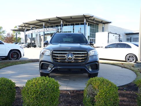New 2026 Mercedes-Benz GLS 450 4MATIC image 2
