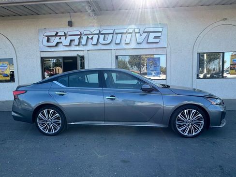 Used 2023 Nissan Altima 2.5 SL image 2