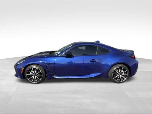 Used 2022 Toyota GR86 w/ ALL Weather Mat Package (TMS) RWD image 3