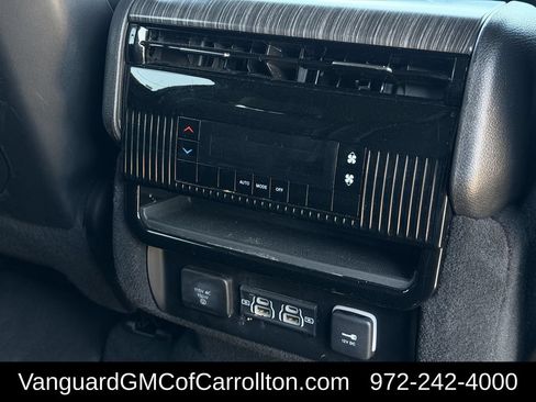 Used 2024 Jeep Wagoneer Series II w/ Flexible Seating Group AWD/4WD image 33