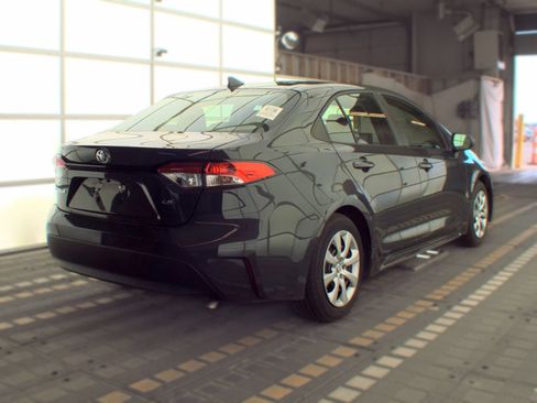 Used 2025 Toyota Corolla LE FWD image 4
