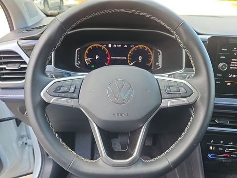 Certified 2025 Volkswagen Taos SEL image 24
