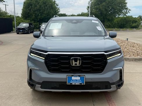Used 2023 Honda Pilot Elite image 9