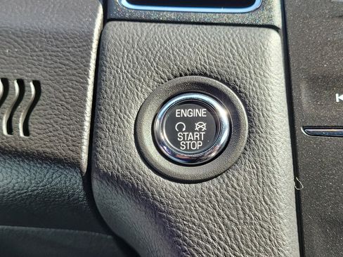 Used 2018 Ford Taurus SEL w/ Equipment Group 201A FWD image 28