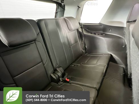 Used 2015 GMC Yukon Denali w/ Premium Package image 17