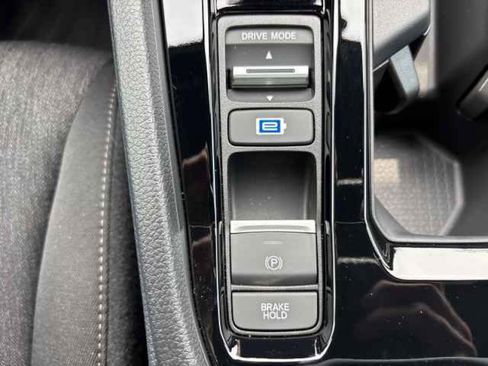 Used 2025 Honda Accord Sport image 11