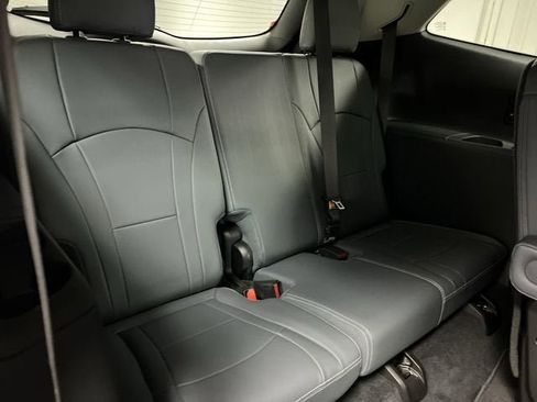 Certified 2021 Buick Enclave Essence w/ Sound and Sites Package image 27