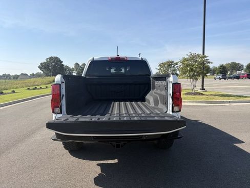 Used 2026 Chevrolet Colorado Trail Boss AWD/4WD image 18