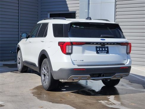 New 2026 Ford Explorer Active w/ Active Comfort Package image 3