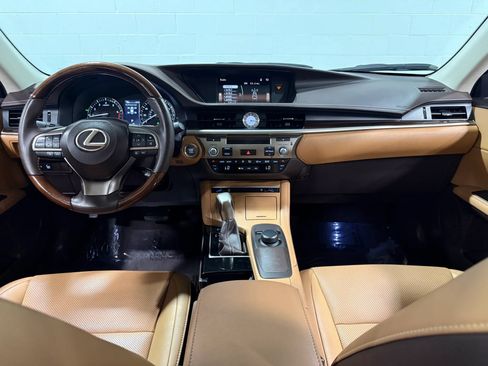 Used 2017 Lexus ES 350 w/ Premium Package FWD image 22