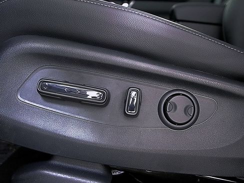 Used 2025 Honda CR-V EX-L image 25