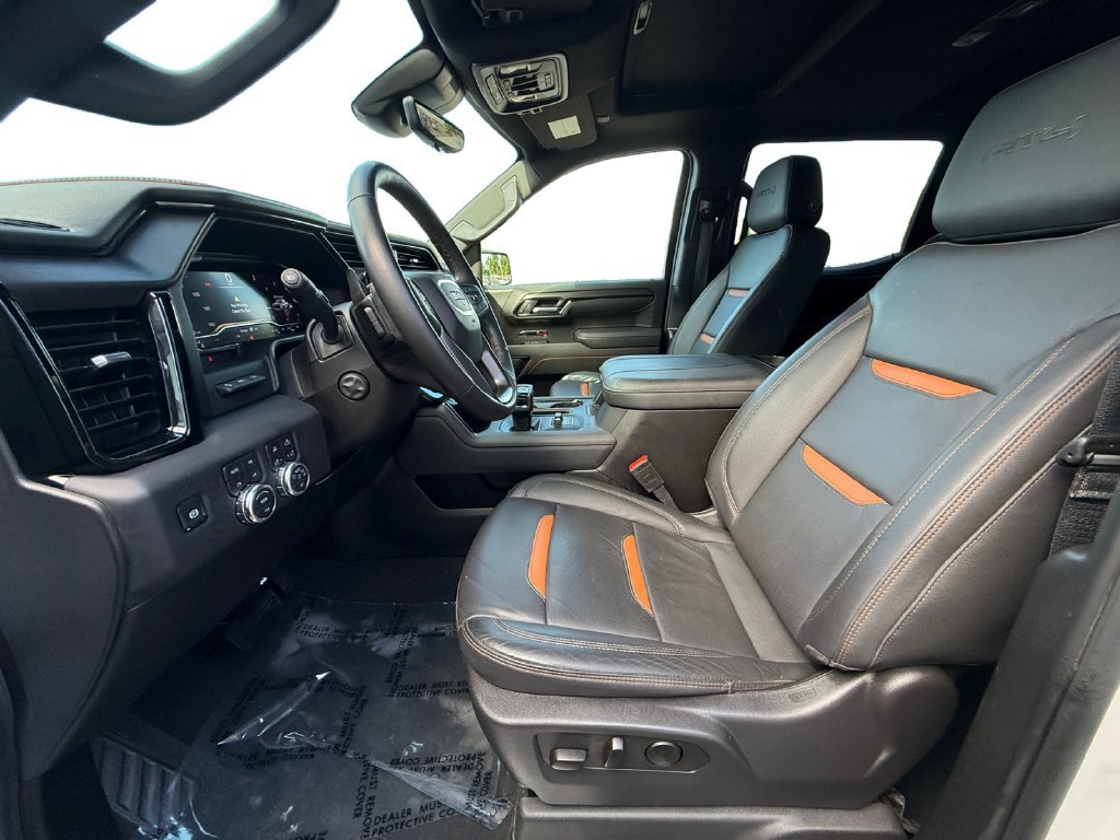 Used 2025 GMC Sierra 1500 AT4 w/ Technology Package AWD/4WD image 9