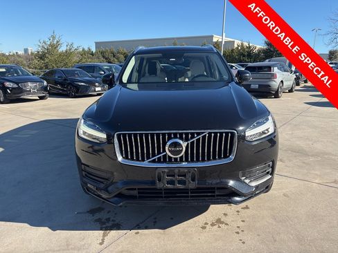 Used 2020 Volvo XC90 T6 Momentum image 2